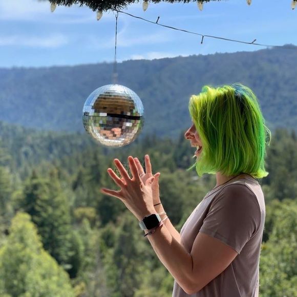 Meet your Posher, Sarah - Picture 1 of 1